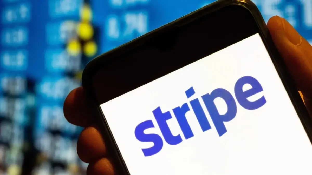 stripe san sang mua openrouter nha phat trien cong ai chi dao cho 7 ty